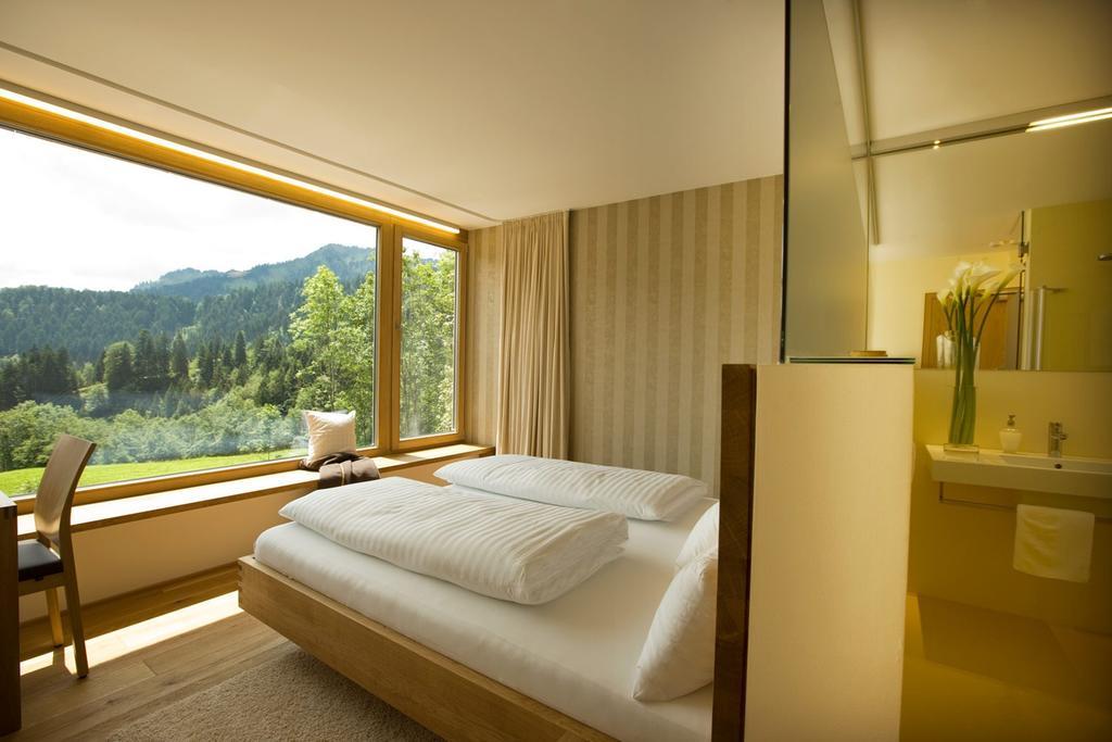 Hotel Alpenrose Ebnit دورنبيرن الغرفة الصورة
